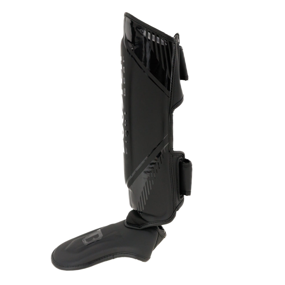 Booster Schienbeinschoner - Bangkok Serie 5 - Schwarz / Schwarz