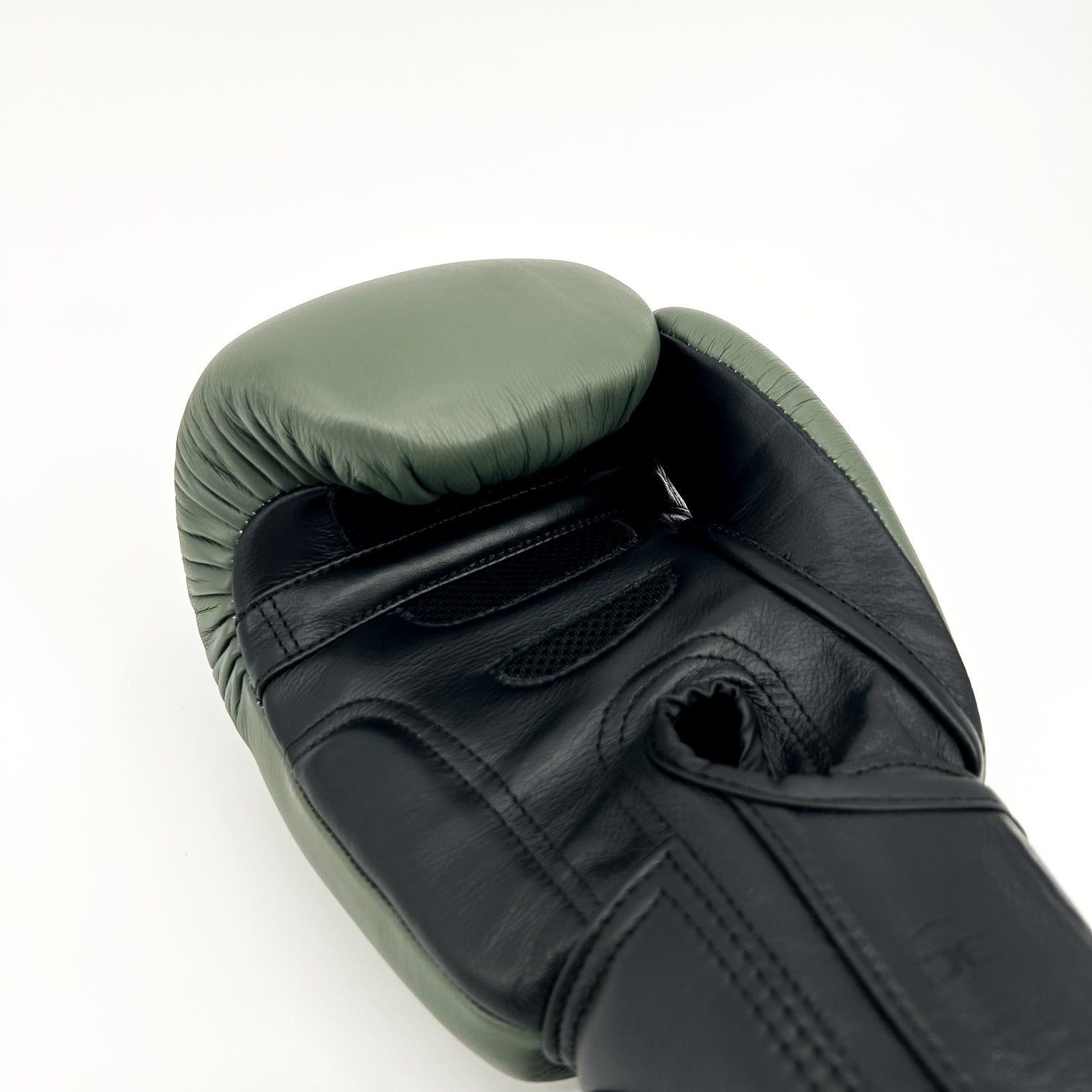 Danger Supermax Boxhandschuhe - Army Edition - Echtes Leder - Olivgrün