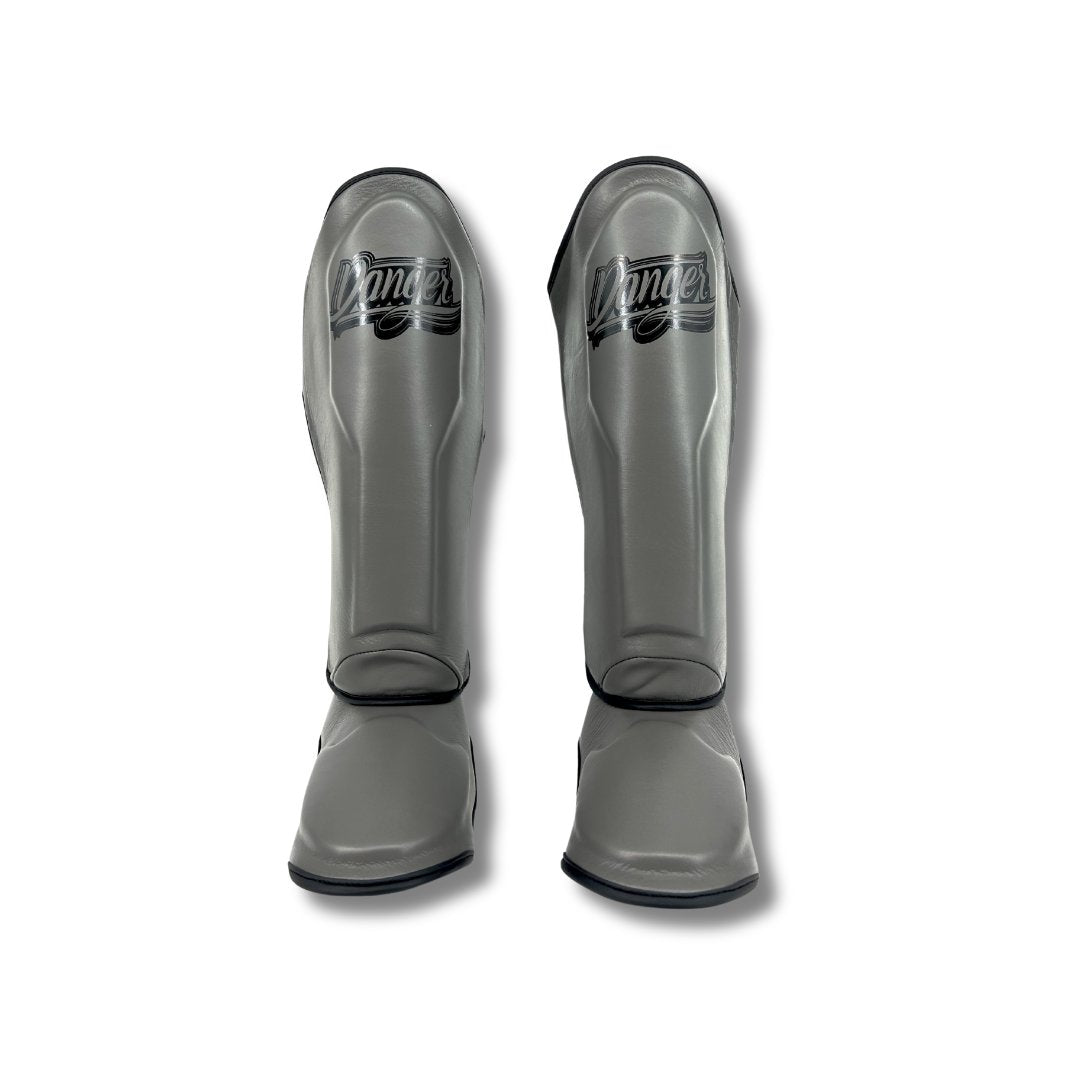 Danger Supermax Schienbeinschoner - Grey Edition - Echt Leder - Grau
