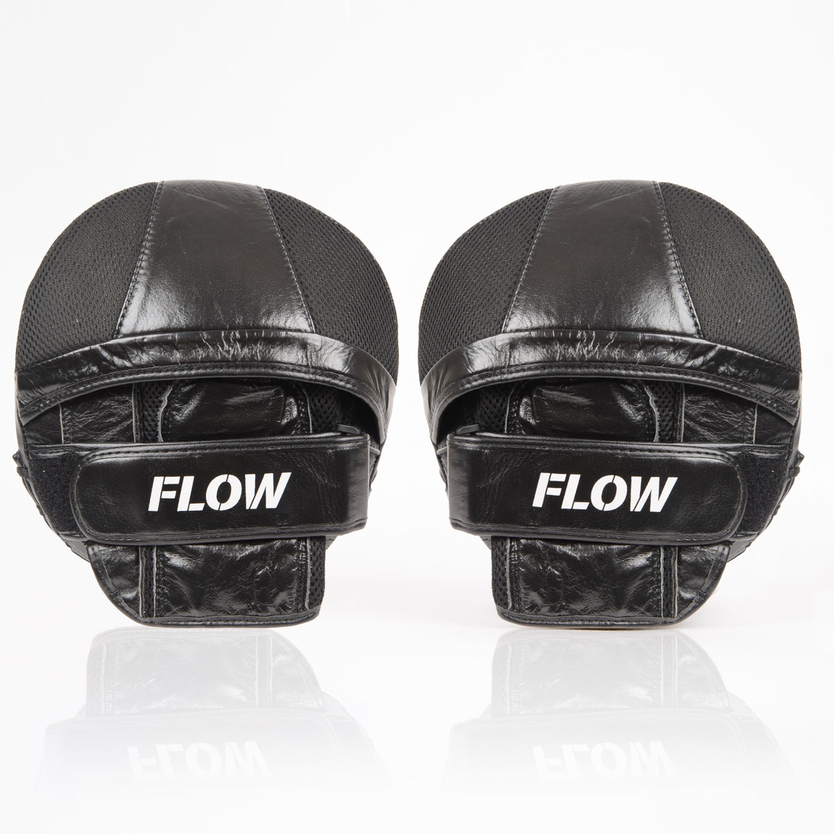 Flow Boxing Mitts zwart/wit – mesh en verstelbare klittenbandsluiting