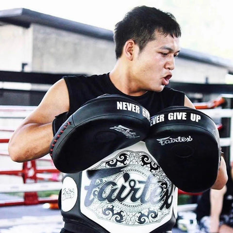 Intensieve bokstraining met focus mitts: zo pak je het aan