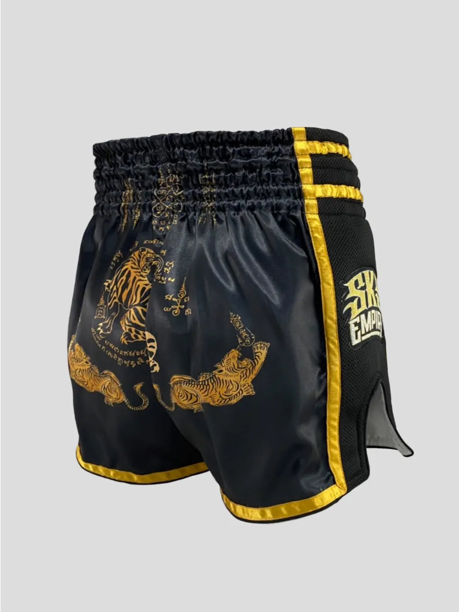 SKS Muay Thai Shorts Sakyant “Tiger” - Schwarz / Gold
