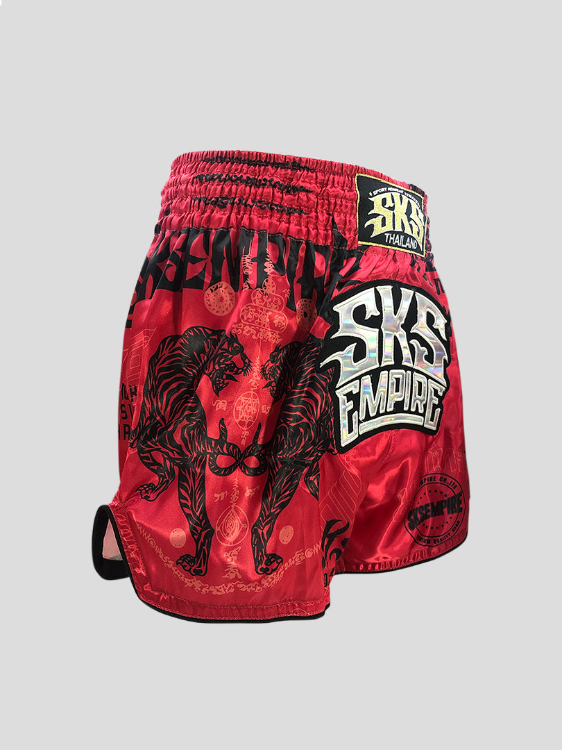 SKS Muay Thai Shorts Sakyant “Stickerbomb” - Rot / Schwarz