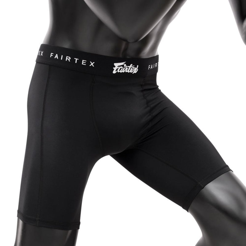 Fairtex Kompressionsshorts mit Athletic Cup Schutzvorrichtung