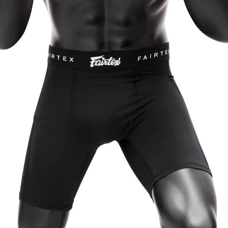 Fairtex Kompressionsshorts mit Athletic Cup Schutzvorrichtung