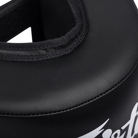 Fairtex SP10 Calfkick Pads - Zwart - Paar – detail van de bovenrand