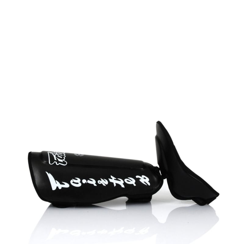 Fairtex SP7 Twister - abnehmbare Fuß- und Schienbeinschoner - Schwarz