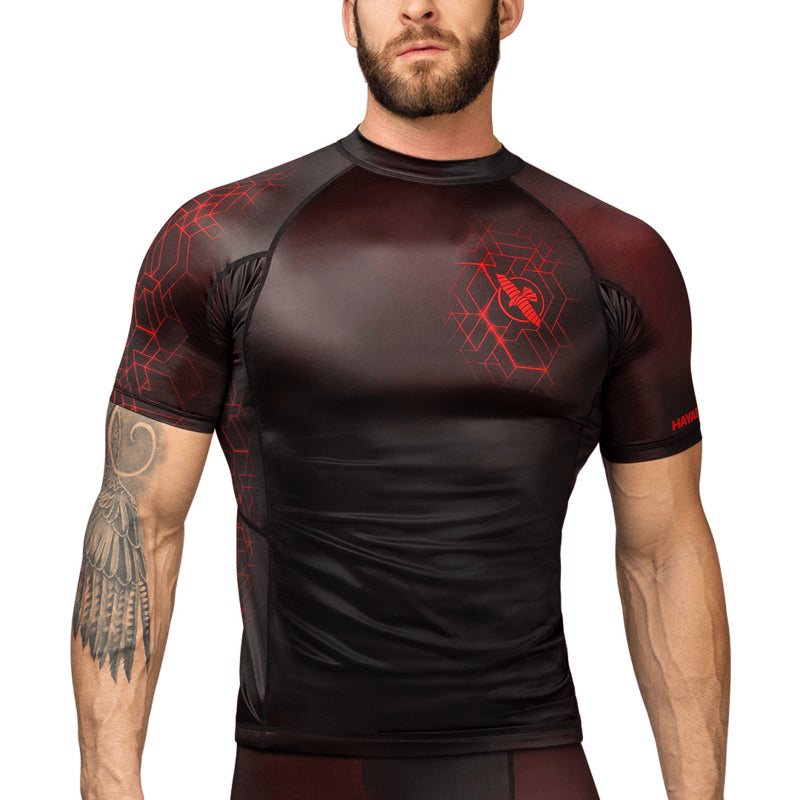 Hayabusa Geo Kurzarm Rashguard - Schwarz / Rot