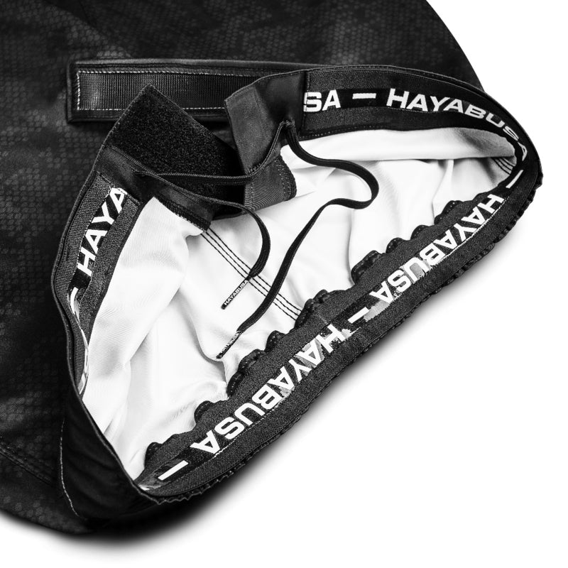 Hayabusa Hex Mid-Length Fight Shorts - Schwarz