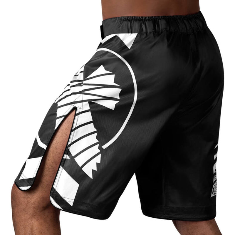 Hayabusa Icon Fight Shorts - Schwarz / Weiß