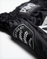 Primo Muay Thai Shorts - Free Flow Series - Gotham's Finest - Schwarz