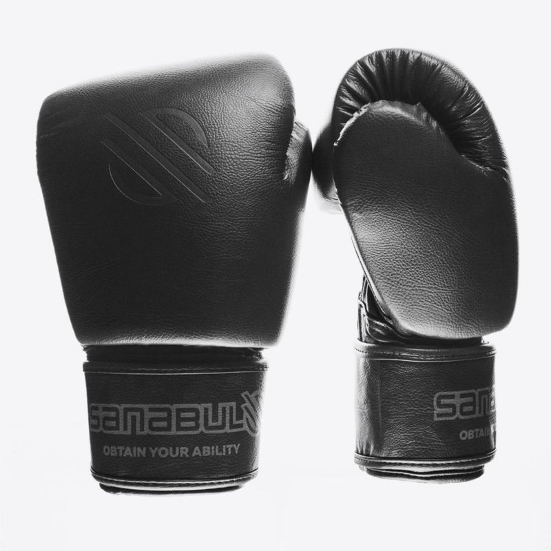 Sanabul Battle Forged Muay Thai Boxhandschuhe - Schwarz