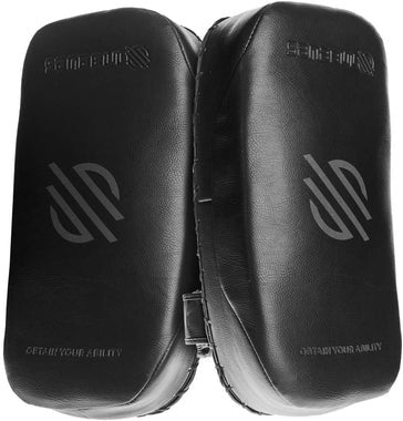 Sanabul Battle Forged Muay Thai Pads - Paar - Standardgröße - Schwarz