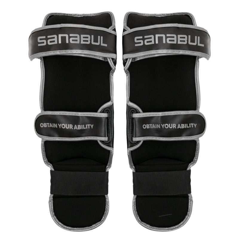 Sanabul Essential Hook and Loop Schienbeinschoner - Schwarz, Silber