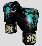 SKS Empire Boxhandschuhe - Sak Yant - Stickerbomb - Schwarz / Blau